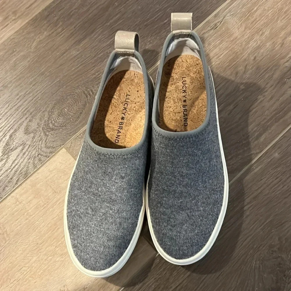 Lucky Brand Tauve Grayish slip on sneakers size 7 - Picture 4 of 12
